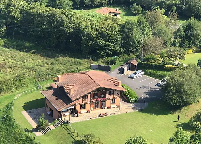 Alojamento de Acomodação e Pequeno-almoço Kanpoeder - Adults Only 3*